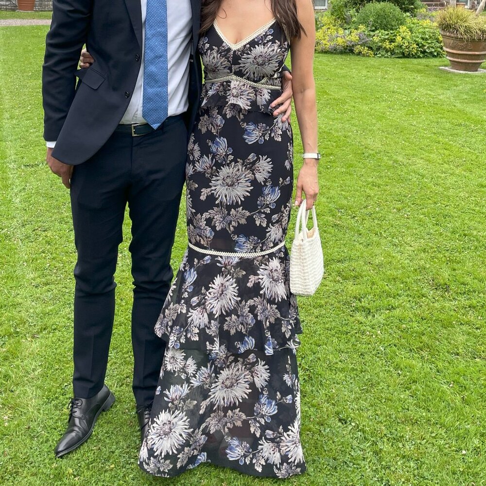 Hope & Ivy Navy floral fitted maxi dress - Size 6 US (uk10) - Dark Navy